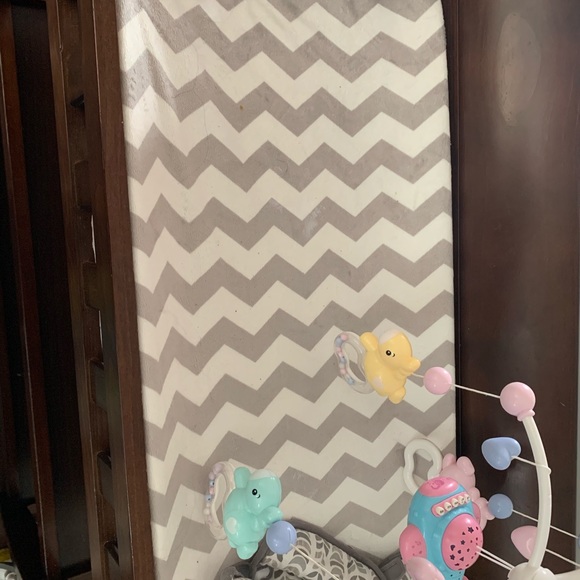 Baby changing table - Picture 2 of 6